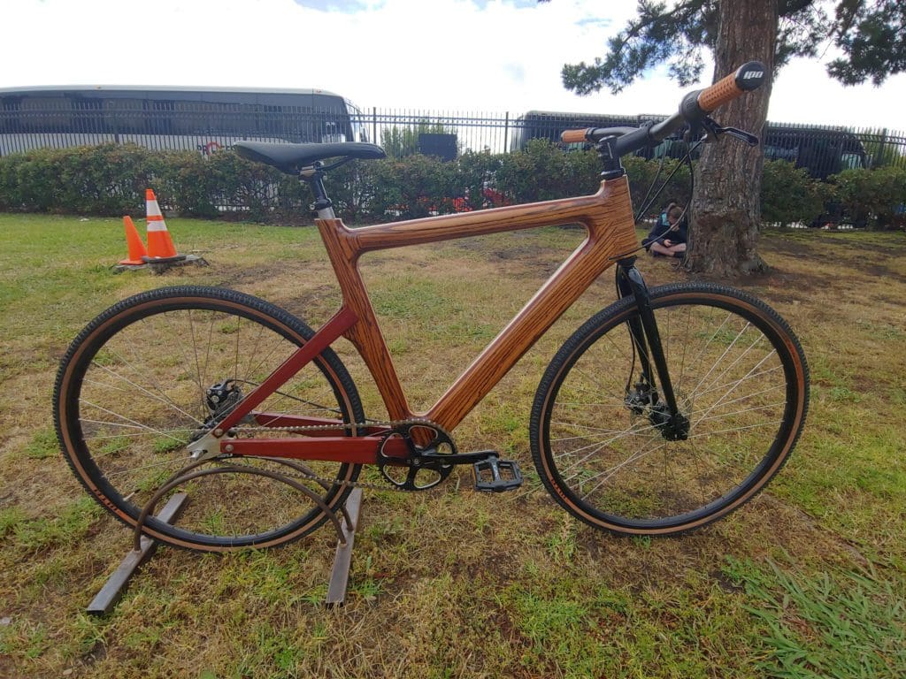 project for upper-level mechanical engineering courses - wooden road bike